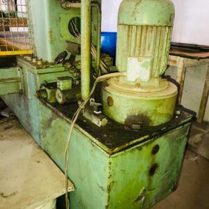 Prensa verde: 3,0x2,10x0,90m