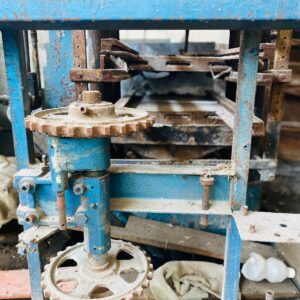 Lote x2 prensas hidráulicas eléctricas: 2,35x 4,60x1,25m (con faltantes)