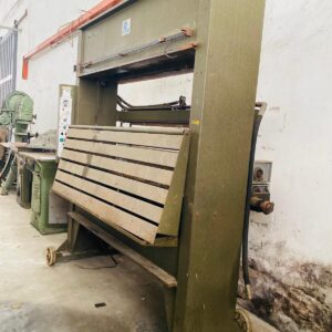 Troqueladora de puente: 2,25x2,05x0,80m (con faltantes y plaquetas quemadas)