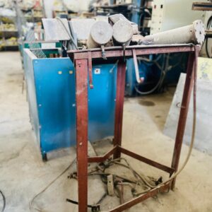 Lote x2 artículos: maquina de camblar y maq cortar o cambiar talones : 80x55x1,10m - 1,30x0,73x0,72m