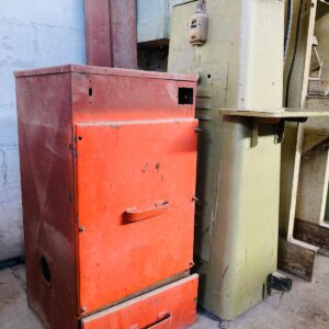 Lote x3 artículos: extractor de aire sin motor, camboriana con motor, prensa para suela con faltantes (1,60x0,60x0,46m - 1,60x0,60x0,45m- 1,0x0,50x0,50m)