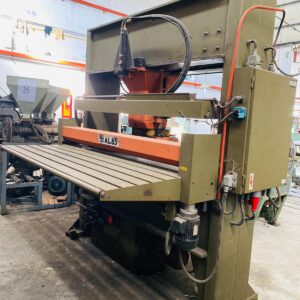 Troqueladora de puente: 2,20x2,10x1,60m (con las plaquetas quemadas)