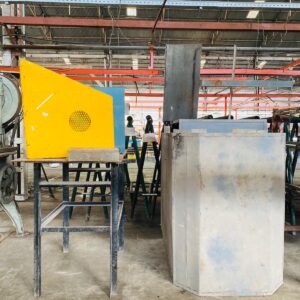 Lote x9 art varios: maquina de coser, estructuras de chapa, mesa de trabajo y otros