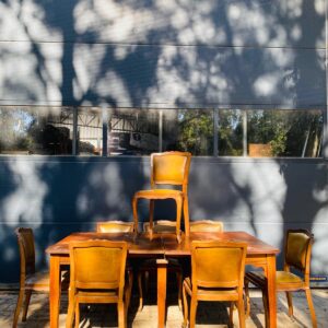 Juego de comedor 8 sillas con mesa extensible color marrón
