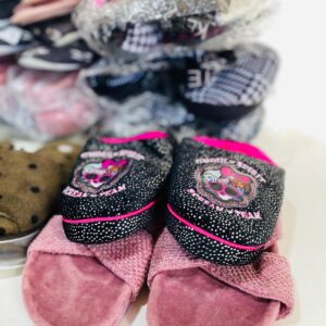 Lote x70 pares de pantuflas: colores y talles varios