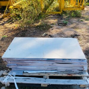 Lote x22 m2 de porcelanatos, blanco y gris