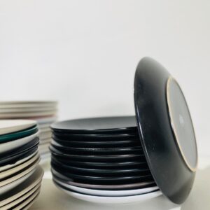 Lote x40 platos: colores varios.