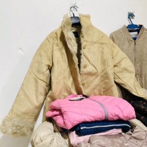 Lote x24 camperas: talles y colores varios