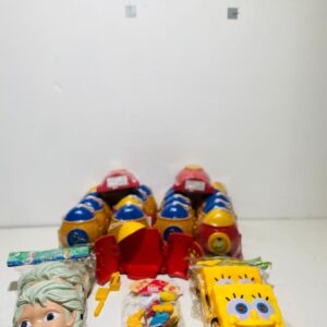 Lote x28 unidades: mascaras y mochilitas de juguete