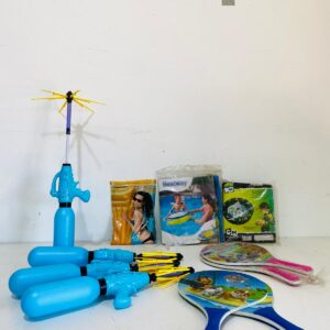 Lote x9 artículos: paletas de madera, inflables y pistolas de agua