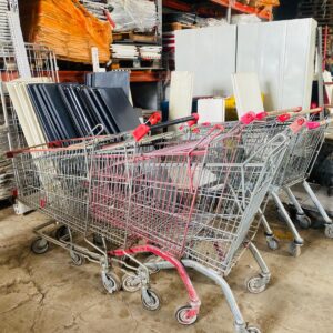 Lote x4 carros de supermercado: uno solo tiene mango