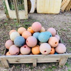 Lote x55 boyas (aprox) NO INCLUYE CAJON
