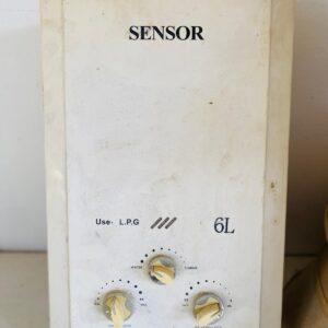 Lote calefón a gas de 6 L + 4 pantallas lámpara