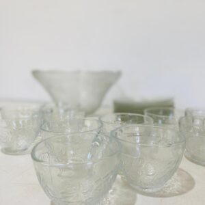 Lote x24 artículos: fuentes y tazas