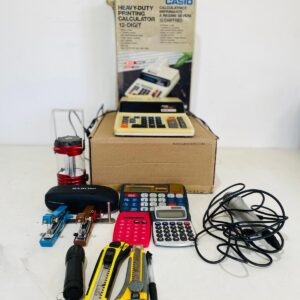Lote x11 artículos: calculadoras, maquina de sumar Casio, trinchetas, micrófono y otros
