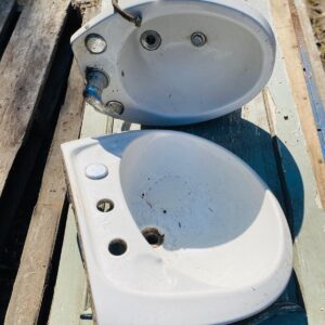 Lote x5 artículos: bidet, bacha + 3 hojas de puerta