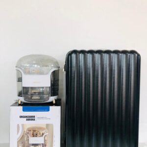 Lote maleta, organizador en plástico: ambos con detalles