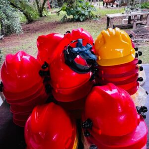 Lote x55 cascos de seguridad con arnes regulable