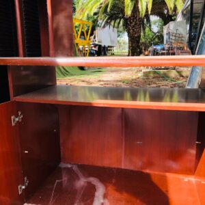 Mueble de cocina marrón, 3 puertas