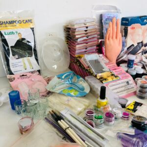 Lote x150 artículos para uñas: pestañas, tips, afeitadora, brillitos, limas para tornos y otros