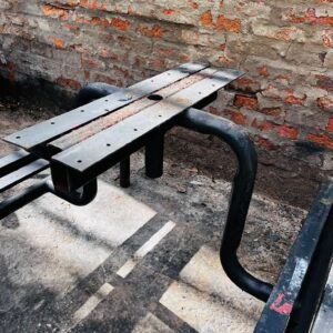 Estructura de mesa en hierro
