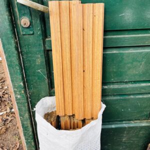 Lote de aberturas: Puerta interior color blanco, 2 hojas puerta vaivén y otros