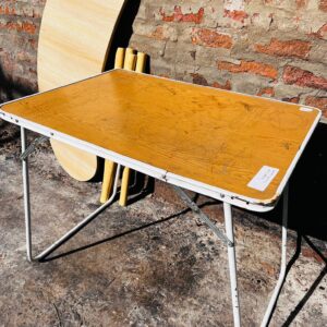 Escritorio desarmado + mesa plegable