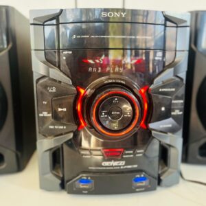 Equipo de audio SONY con 2 parlantes
