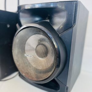 Equipo de audio SONY con 2 parlantes