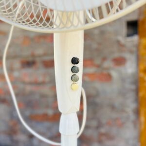 Ventilador PANAVOX, color blanco