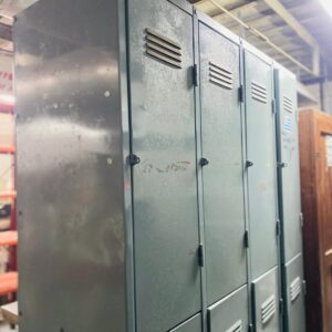 Locker metálico 8 puertas