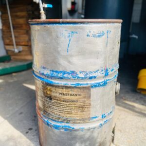 Tanque de 200 L en acero inoxidable con canilla