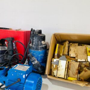 Lote x1 Rotomartillo, 2 bombas de agua y 45 bisagras