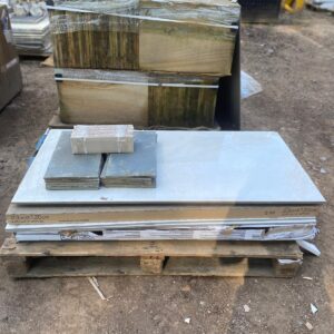 Lote x14 mt2 de porcelanatos y otros