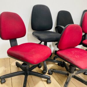 Lote x9 silla de escritorio ( algunas con detalles)