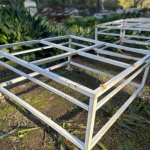 Lote x3 estructuras de mesa rodantes