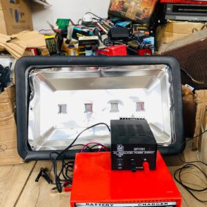 Lote de varios: controles, tiras led, foco, convertidores, transformadores, radio para auto, antenas, cargadores de baterías y otros