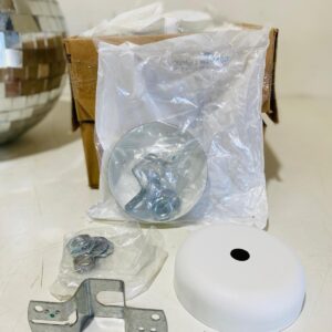 Lote x37 art: bola de disco y tapas para enchufe.