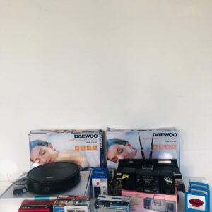 Lote x17: calienta camas, aspiradora, radios mini y otros