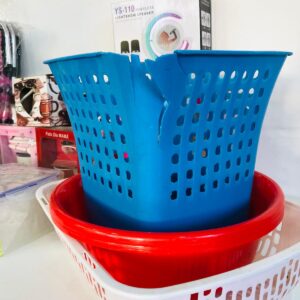 Lote x16: canasto plegables, dinosaurio, tappers, palanganas y otros