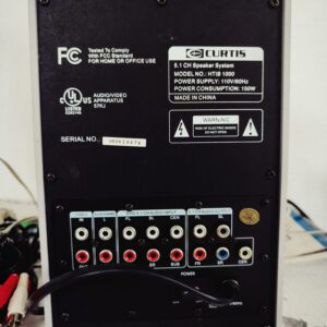 Home Theatre: 5 parlantes. 110V