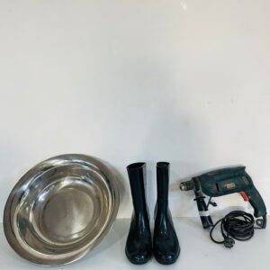 Lote x3: taladro, fuente de acero inox y botas de lluvia