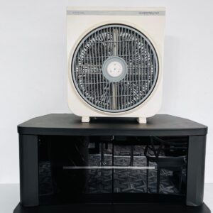 Mueble bajo rodante + ventilador Oshiro