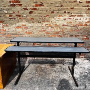 Escritorio con tapa en MDF + mesa de luz 3 cajones