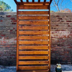 Cama de madera 1 plaza + lámpara