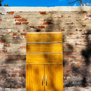 Cómoda en MDF 3 cajones 2 puertas