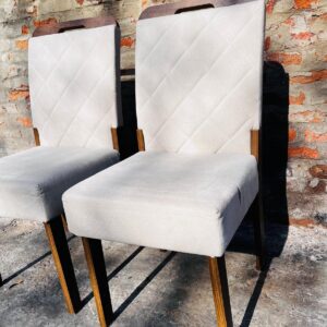 Lote x2 sillas tapizadas, color beige