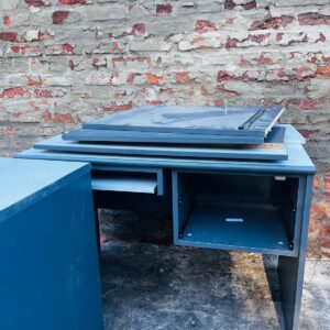 Lote x3 escritorios en MDF, color gris (pueden tener faltantes)