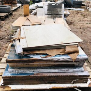 Lote x26 m2 de cerámica y porcelanatos (varios)