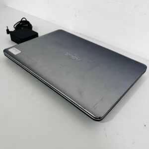 Notebook ASUS, con cargador